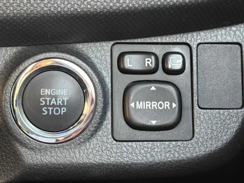 Toyota Yaris (Vitz)