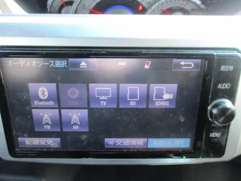 Toyota Pixis Mega
