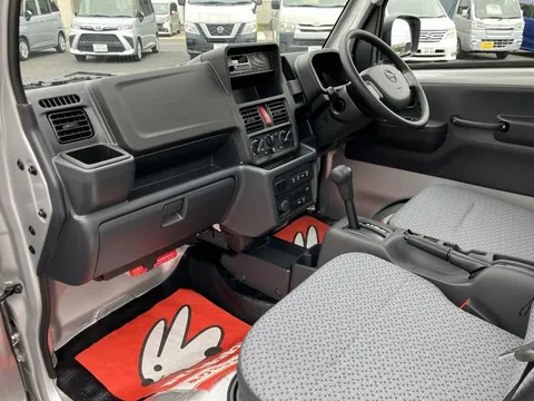 Nissan Clipper Truck
