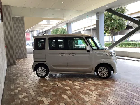 Suzuki Spacia Custom