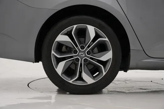 Renault Talisman (SM6)