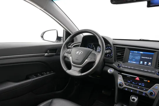 Hyundai Elantra (Avante)