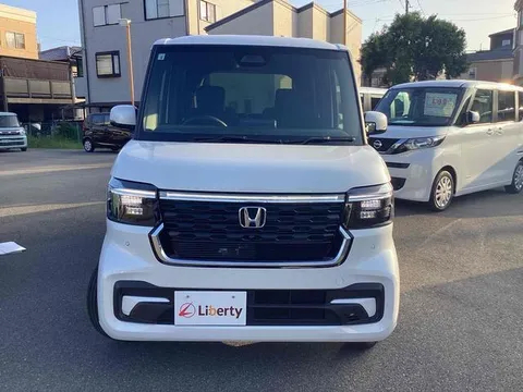 Honda N-BOX Custom