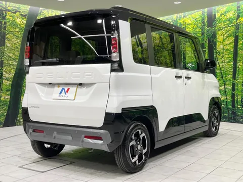 Mitsubishi Delica Mini