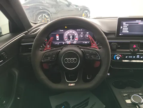 Audi S4