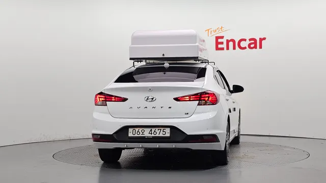 Hyundai Elantra (Avante)