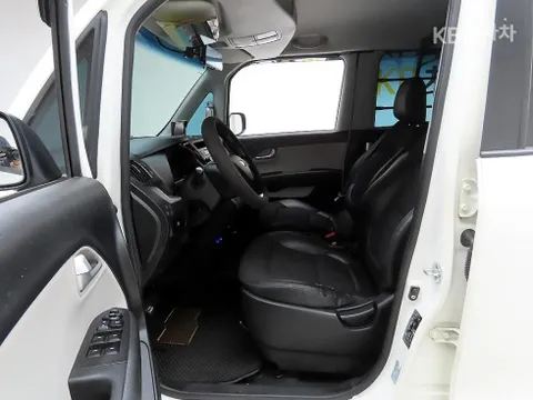Kia Deluxe