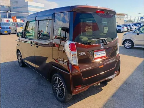Mitsubishi eK Space