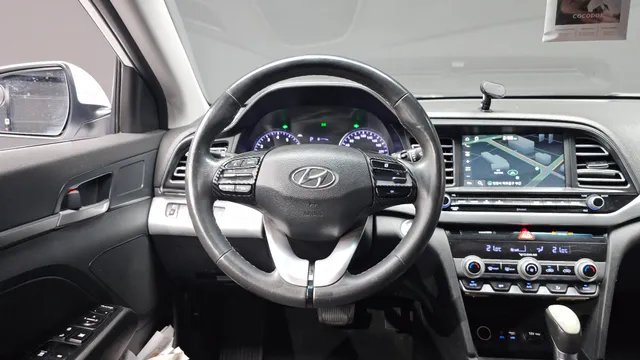 Hyundai Elantra (Avante)