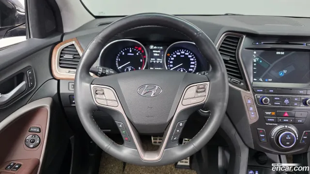 Hyundai Grand Santa Fe (Maxcruz)