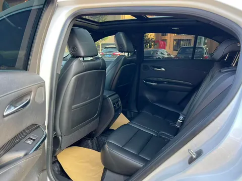 Cadillac XT4