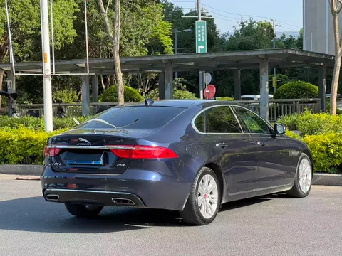 Jaguar XFL