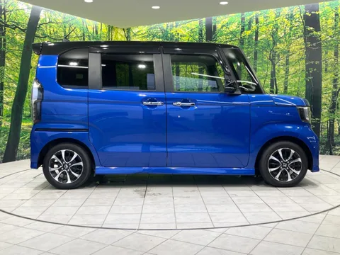 Honda N-BOX Custom