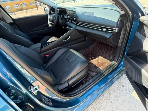 Hyundai Elantra (Avante)