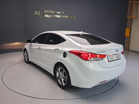Hyundai Elantra (Avante)