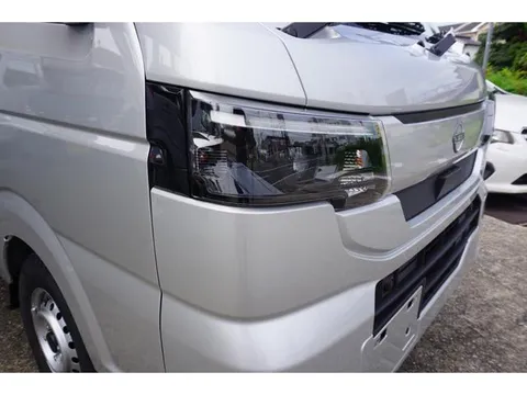 Nissan Clipper Truck