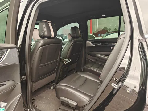 Cadillac XT6