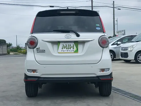 Toyota Pixis Joy