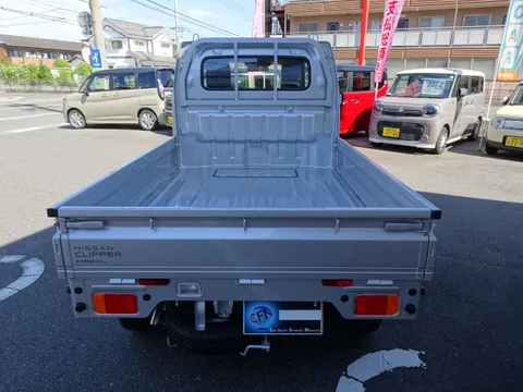 Nissan Clipper Truck