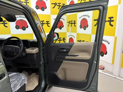 Mitsubishi Delica Mini