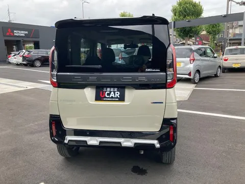 Mitsubishi Delica Mini
