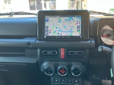 Suzuki Jimny Sierra