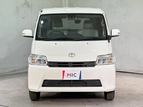 Toyota TownAce Van