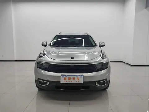 Lynk & Co 01