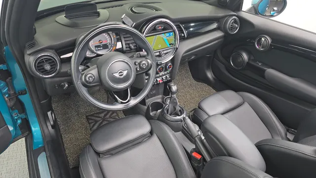 MINI Cooper Convertible