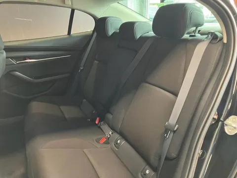 Mazda MAZDA3 Sedan