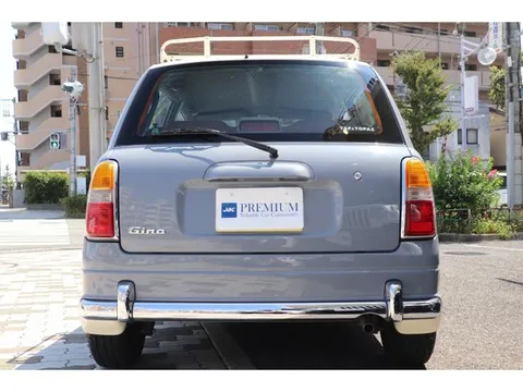 Daihatsu Mira Gino