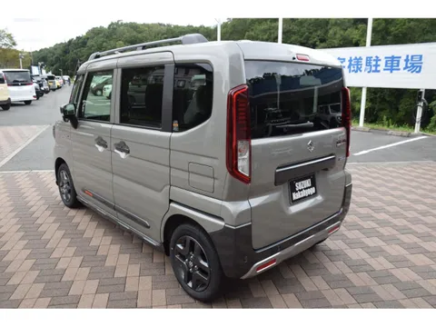 Suzuki Spacia Gear
