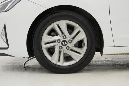 Hyundai Elantra (Avante)