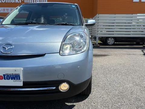 Mazda Verisa