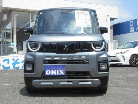 Mitsubishi Delica Mini
