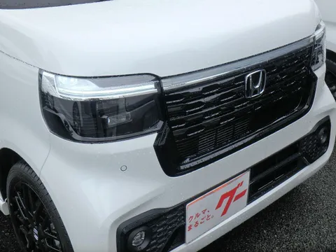 Honda N-BOX Custom