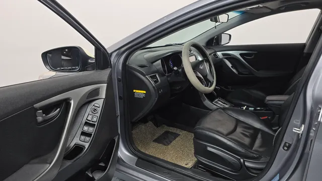 Hyundai Elantra (Avante)