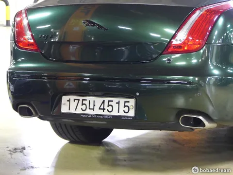 Jaguar XJ