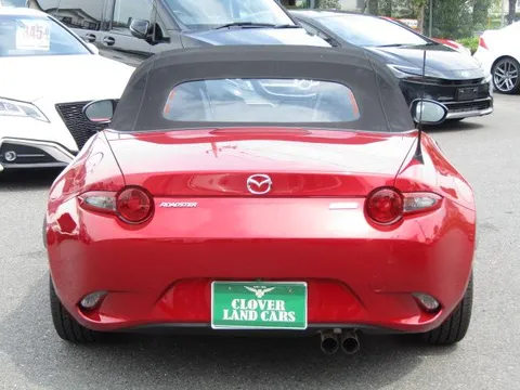 Mazda MX-5 (Roadster)