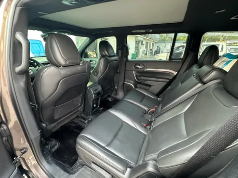 Jeep Grand Commander