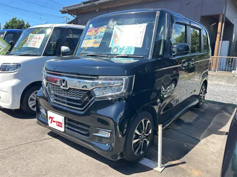 Honda N-BOX Custom