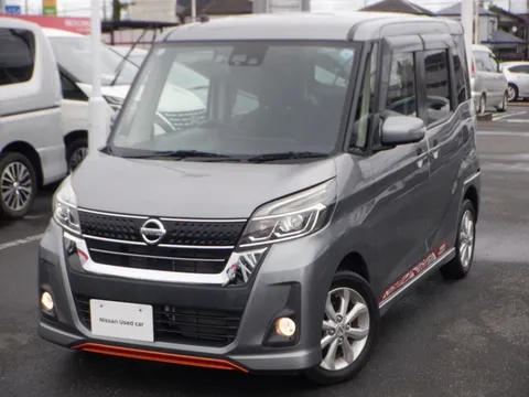 Nissan Dayz Roox