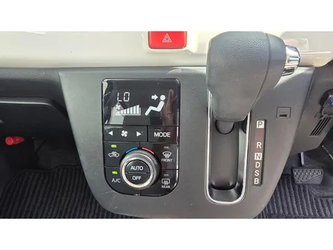 Daihatsu Mira Tocot