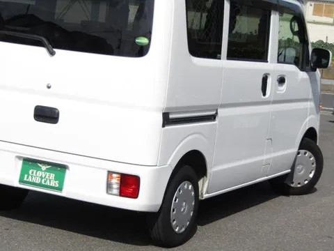 Mitsubishi Minicab Van