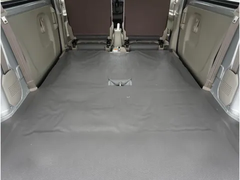 Mitsubishi Minicab Van