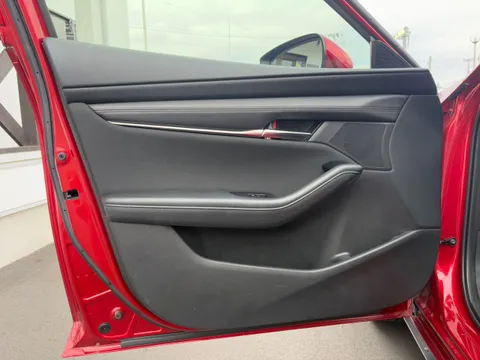 Mazda MAZDA3 Fastback