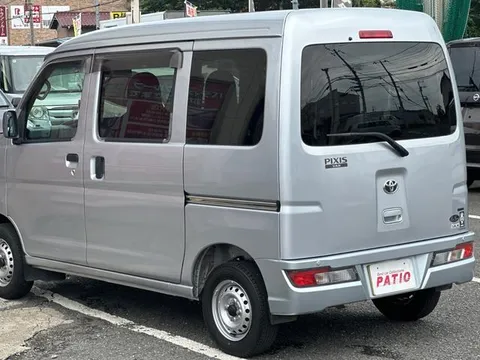 Toyota Pixis Van