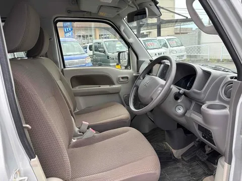 Mitsubishi Minicab Van