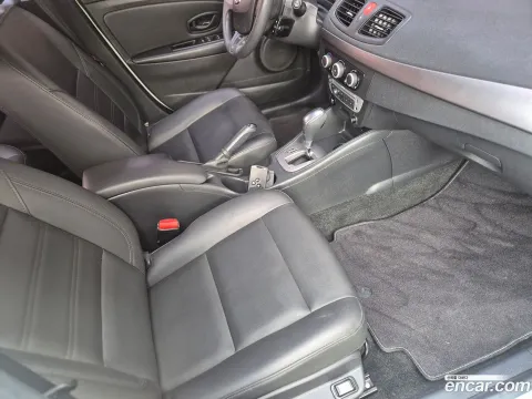 Renault SM3