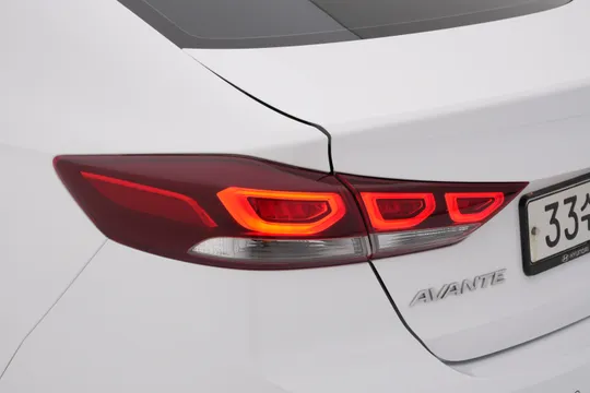 Hyundai Elantra (Avante)